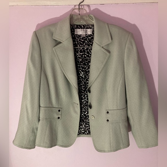 Tahari Suit Set - Picture 8 of 15